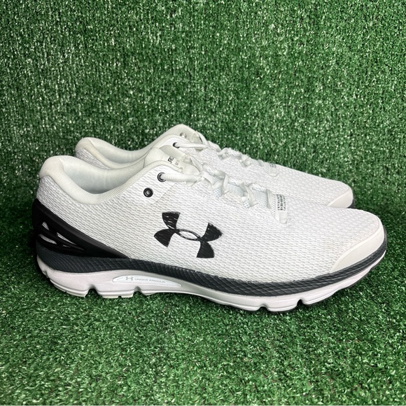 NEW - Under ArmourCharged Gemini White Running Athletic Shoes Mens Size 14